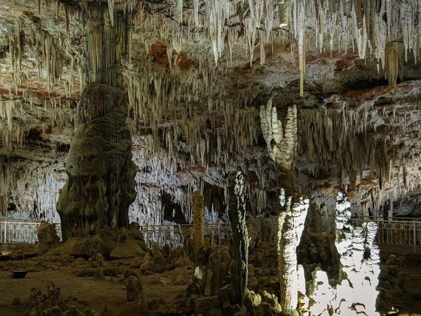 Les Grottes de Beni Add : Merveilles souterraines